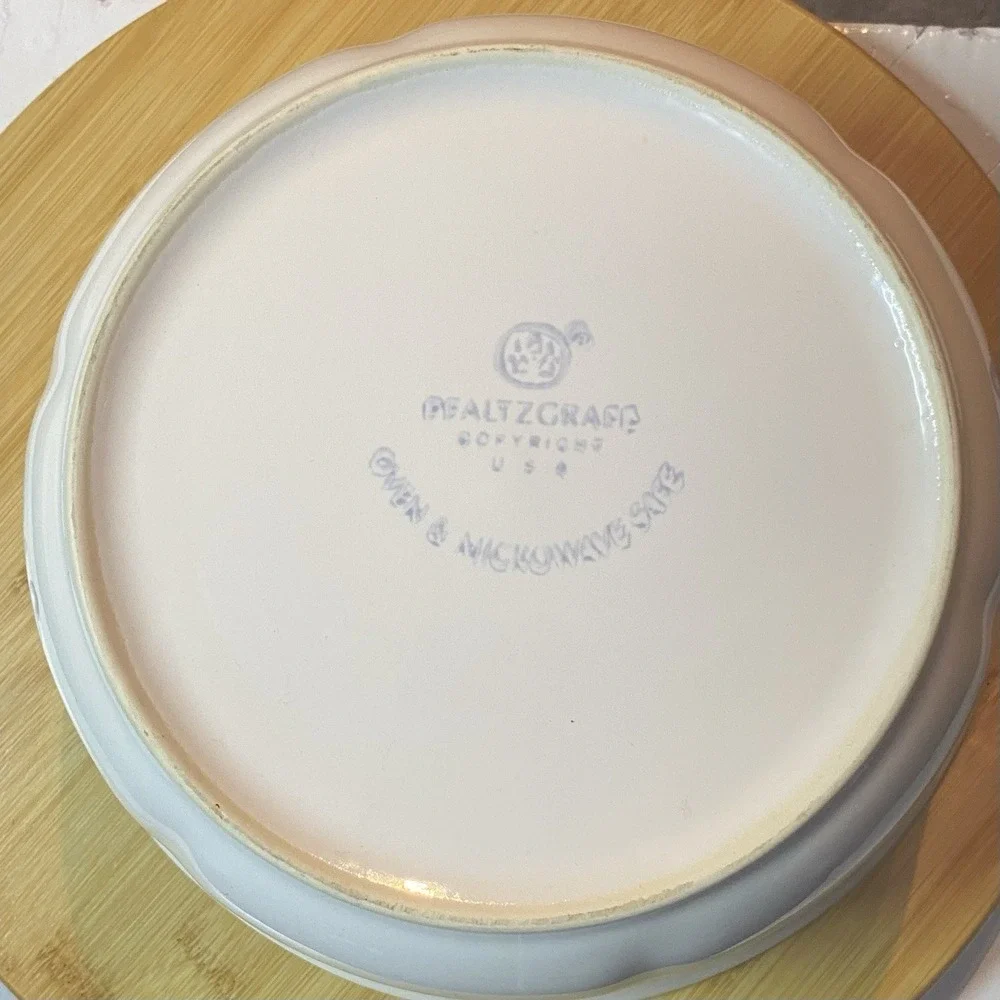 Pfaltzgraff Grapevine 2 Quart Round‎ Covered Casserole Microwave Safe